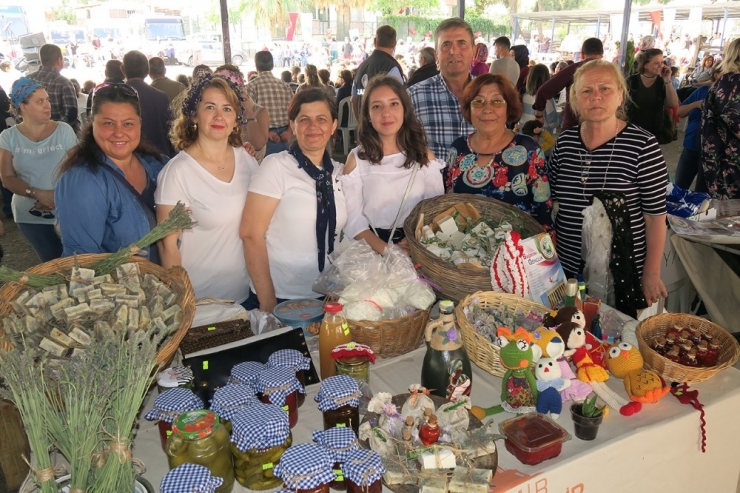 Foça Bağarası’nda Bahar Şenliği