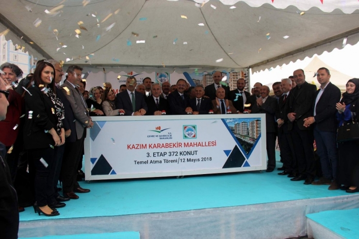 Bakan Özhaseki: “Madem O Kadar Kıymetliydi Kendi Partinize Genel Başkan Yapsaydınız”