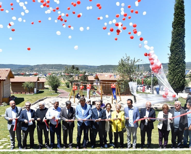 İzmir’de Çifte Sevinç