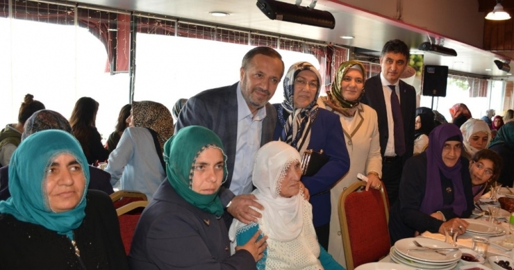 Başkan Toltar, Dilovalı Anneler İle Biraraya Geldi