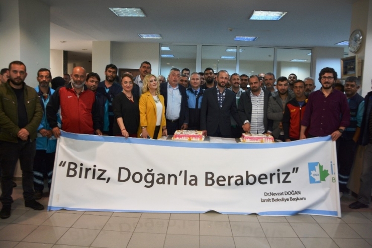 İzmit Belediyesi’nde Toplu Doğum Günü Etkinliği Gerçekleşti