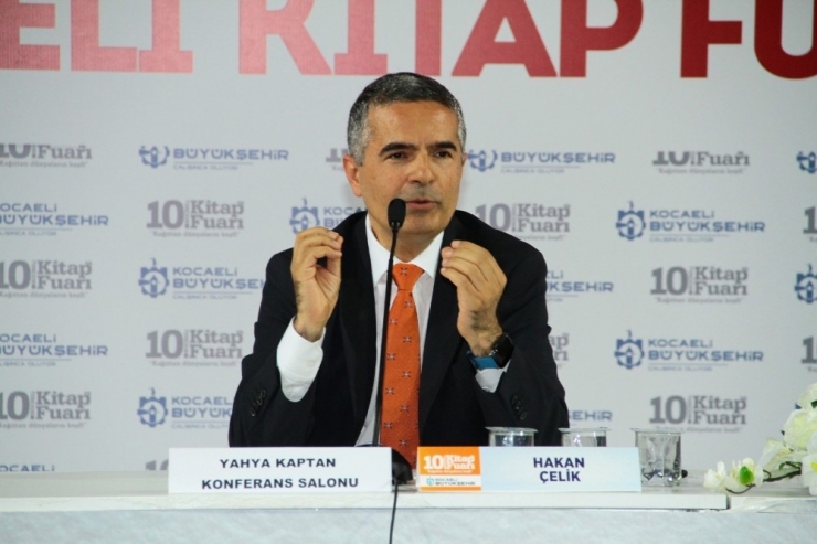 Gazeteci Hakan Çelik, Kocaeli Kitap Fuarı’nda