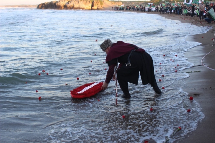 Binlerce Çerkes Ve Abhaz, Sürgünde Ölen Atalarını Andı