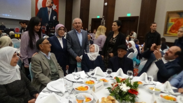 Mardin’de Bir Yastıkta 40 Yıl Evli 47 Çifte Özel Program