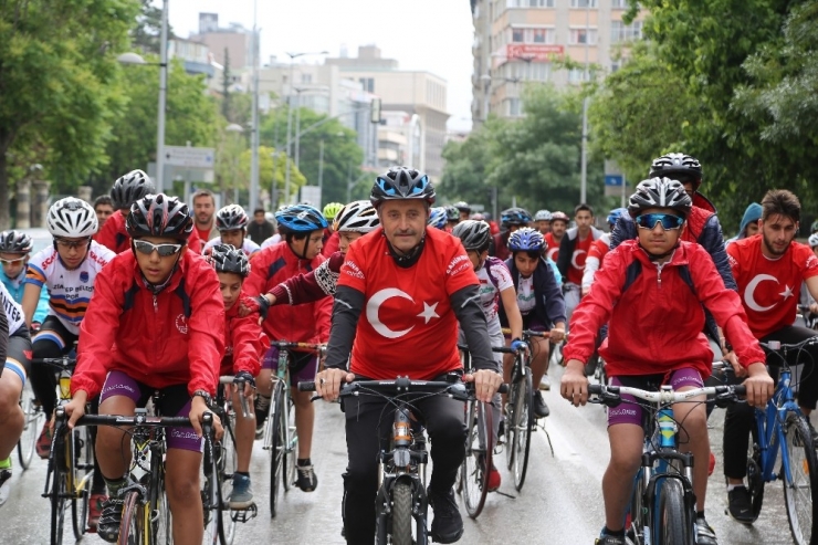 Tahmazoğlu Vatandaşlarla Pedal Çevirdi