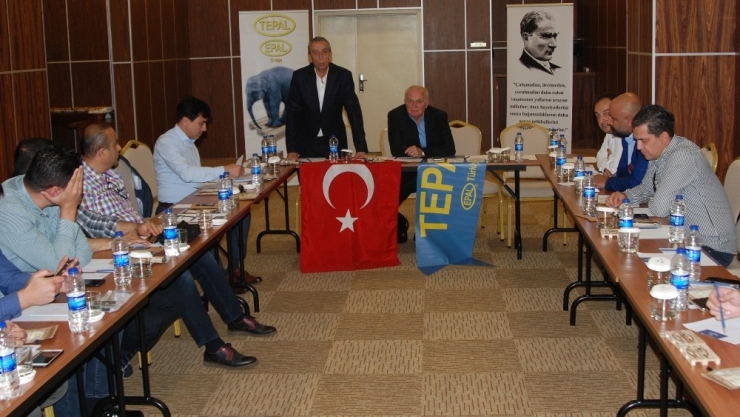 Tepal Başkanlığına İsmet Kurutaç Seçildi