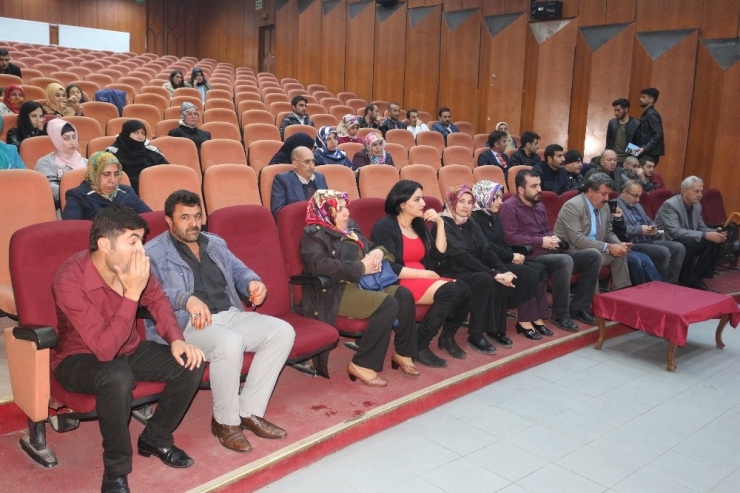 Ağrı’da Engelliler Türkü Söyledi