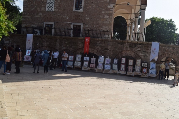 Aydın’da Hüsn-ü Hat, Tezhip Ve Ebru Sergisi Beğeni Topladı