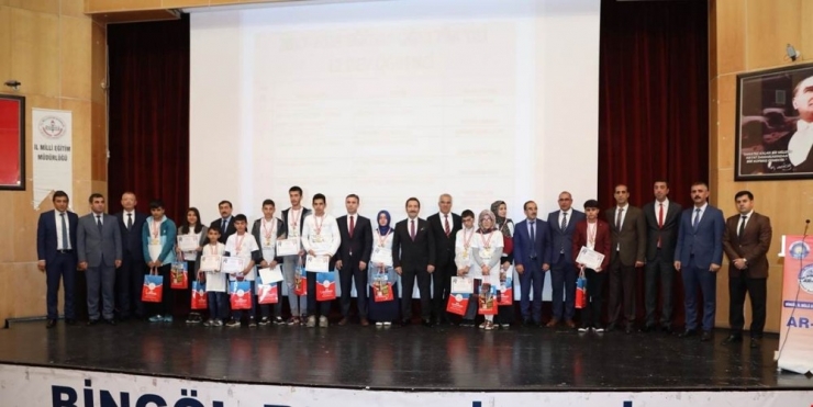 Bingöl’de ‘12 Adımda 12 Dev Öğrenci’ Projesi