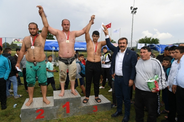 Salbaş’ta Başpehlivan Ali İhsan Arınç Oldu