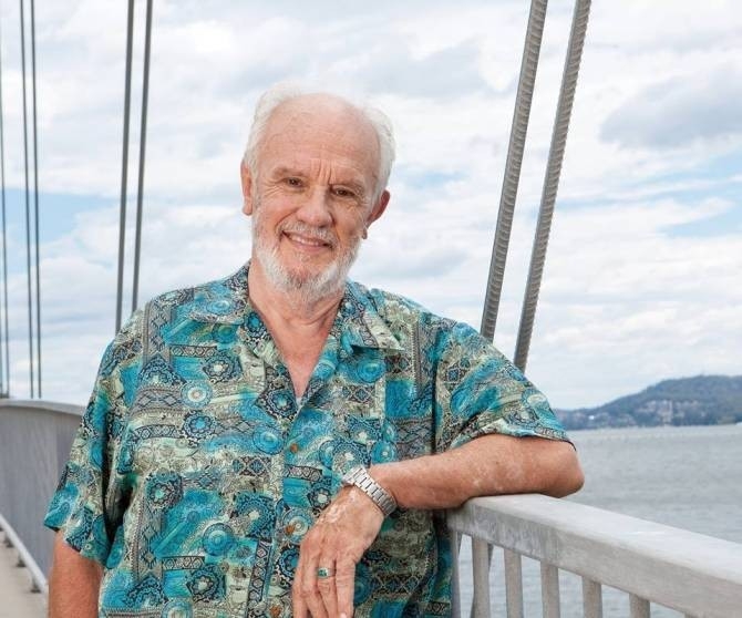 Altın Kollu Adam Emekli Oldu