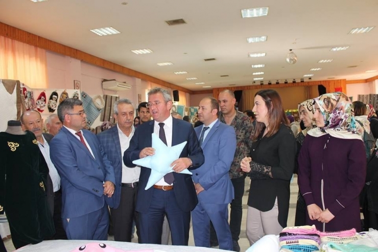 Eskigediz Beldesi’nde Sergi