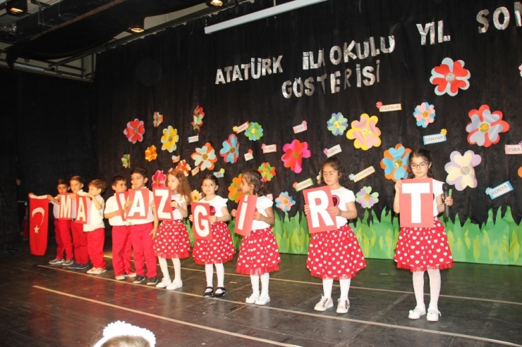 Miniklerinden ‘Okuma Bayramı’ Etkinli