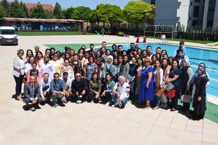 Özel Ümit’ten Hemşireler Günü’ne Özel Kutlama