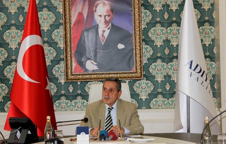 Vali Siyasi Parti Temsilcileriyle Bir Araya Geldi