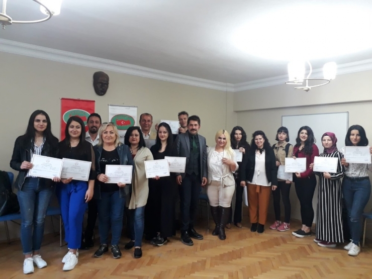 Diksiyon Eğitimini Tamamlayan Kursiyeler Sertifikalarına Kavuştu