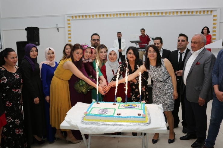 Erdemli Belediyesi Etüt Merkezi, İlk Mezunlarını Verdi