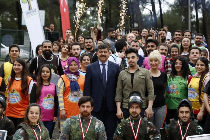 Gençlerin Buluşması Renkli Anlara Sahne Oldu