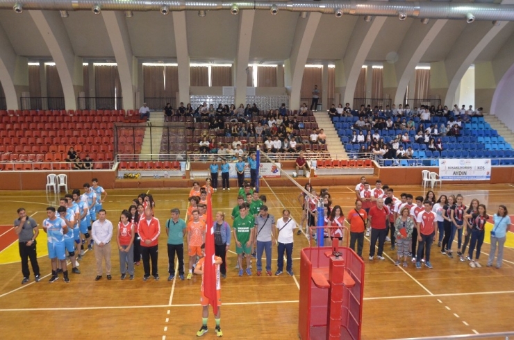 Aydın’da Gençlik Haftası Voleybol Finalleri Başladı