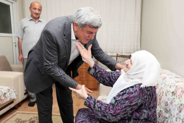 Başkan Karaosmanoğlu’ndan Anlamlı Ziyaret