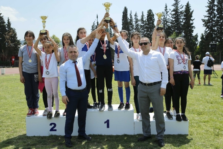 Genç Sporcular Ata’ları İçin Ter Döktü