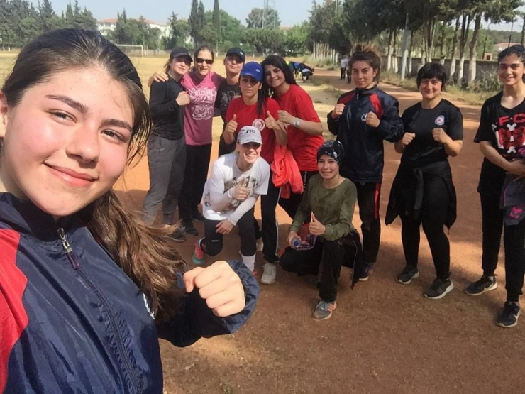 Şampiyon Hayriye Türksoy Moskova’da Ringe Çıkacak