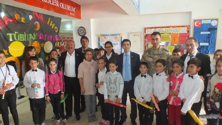 Köy Okulunda ‘Tübitak 4006 Bilim Fuarı’ Sergisi