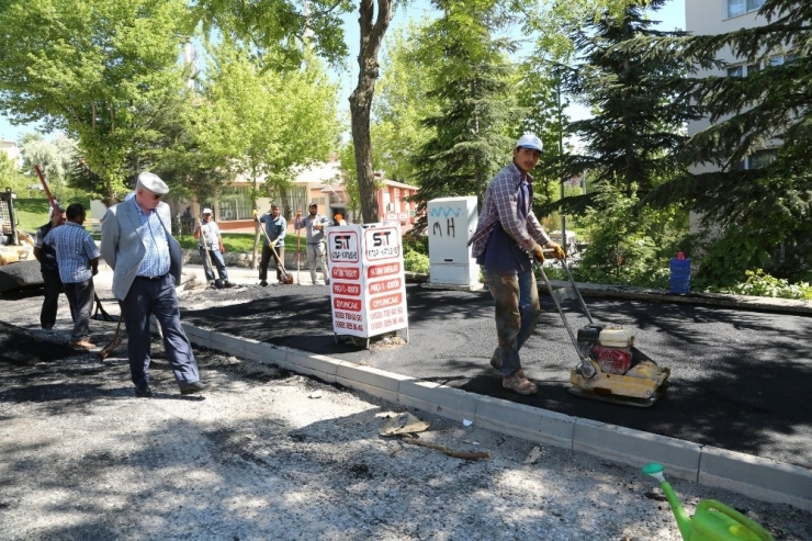 Odunpazarı Belediyesi Fen İşleri Müdürlüğü Ekiplerinin Asfalt Çalışması