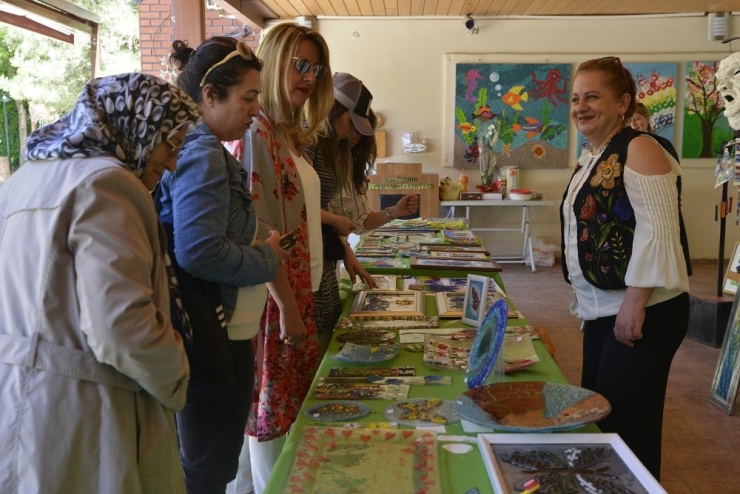 Kursiyerler Cam Füzyon Sergisi Açtı