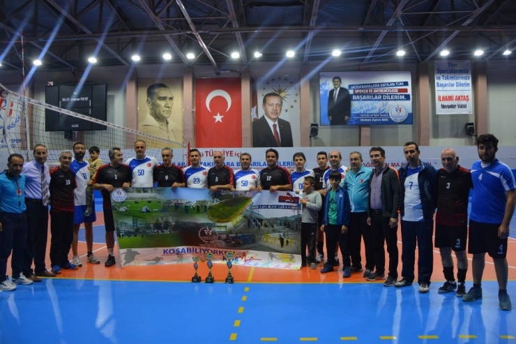 ’Koşabiliyorken Koş’ Kurumlar Arası Voleybol Turnuvası Sona Erdi