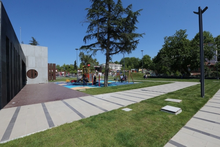 Hendek Atatürk Parkı Açılıyor