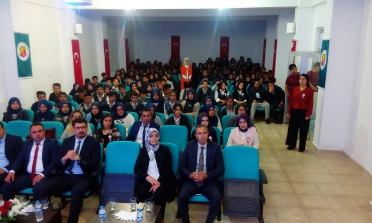 Malazgirt’te ‘Hemşireler Günü’ Etkinliği