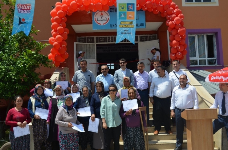 Okuryazarlık Kursunu Bitiren 62 Kişiye Sertifika