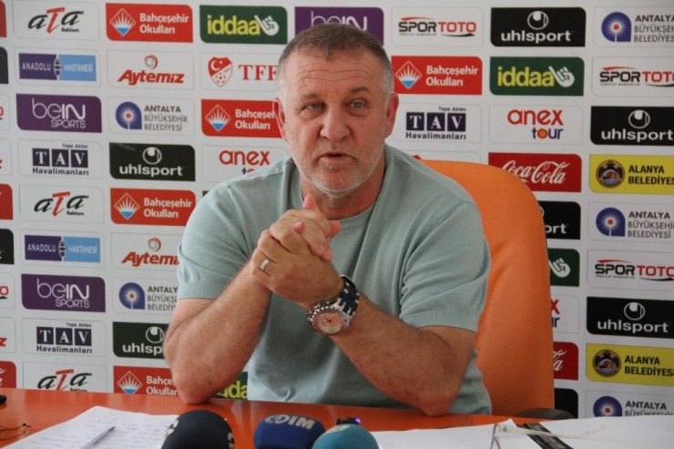Mesut Bakkal: ”Alanyaspor, Türkiye’de Parmakla Gösterilen Bir Takım”