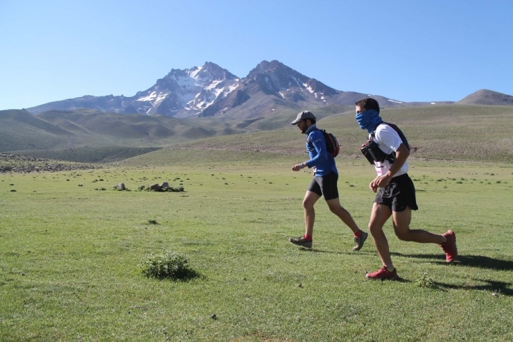 Atletler Erciyes’in Volkanik Tepelerine Meydan Okuyacak