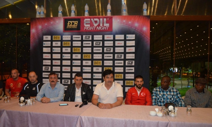 Trabzon’da Dev Boks İçin Geri Sayım Başladı