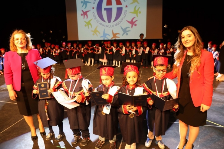 Gaün Miniklerinin Mezuniyet Heyecanı