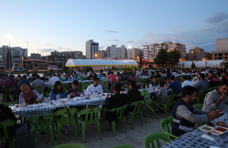 Haliliye Belediyesi Ramazan Sofralarını Açtı