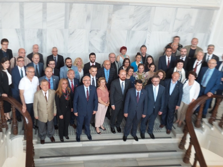 İstanbul Üniversitesi’nden Ünlü Bestekâr Alaeddin Yavaşça’ya Fahri Doktora Unvanı