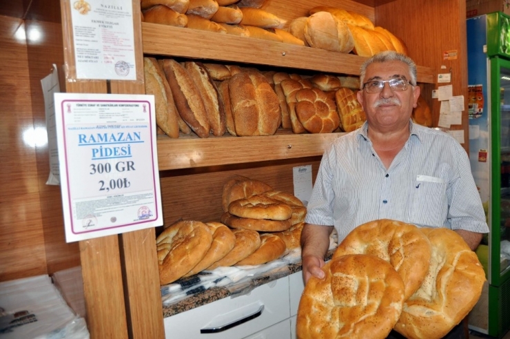 Nazilli’de Ramazan Pidesi 2 Liradan Satılıyor
