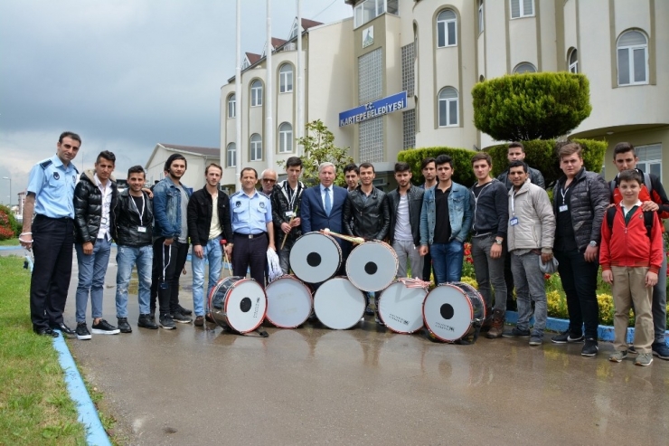 Kartepe’de 52 Davulcu Vatandaşları Sahura Uyandırıyor