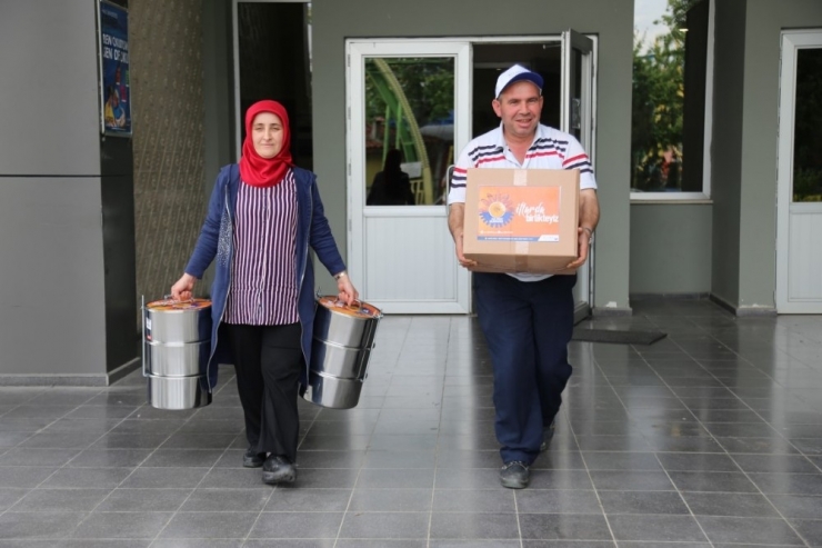 Oruçlar, “Ko-mek Hurması” İle Açılacak