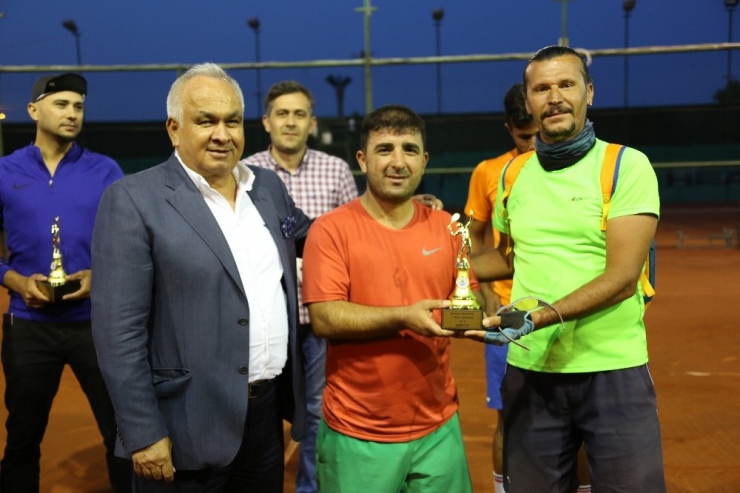 Erdemli’de Bahar Kupası Tenis Turnuvası Sona Erdi
