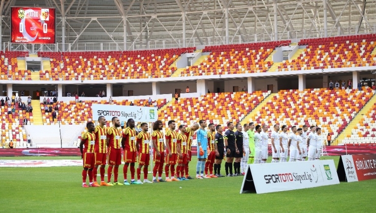 Spor Toto Süper Lig: E. Yeni Malatyaspor: 2 - Kayserispor: 0 (İlk Yarı)