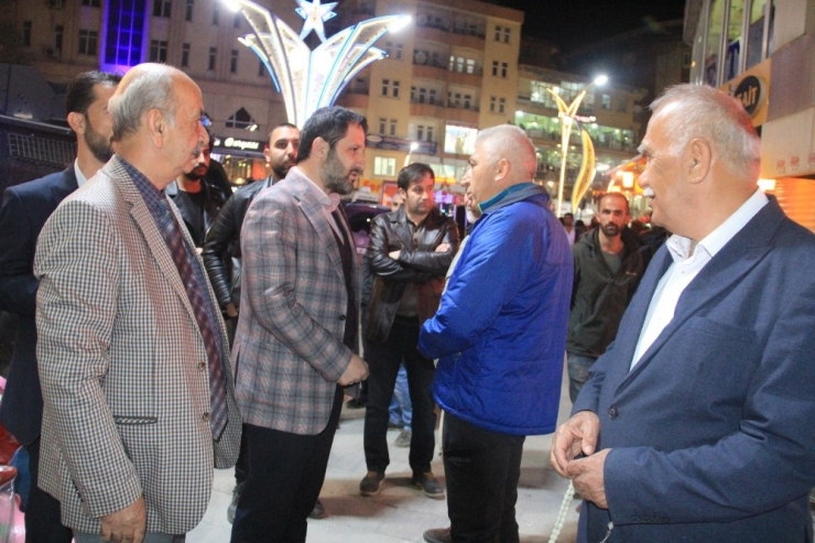 Başkan Gür Ramazan Gecelerinde Halkla Kaynaştı