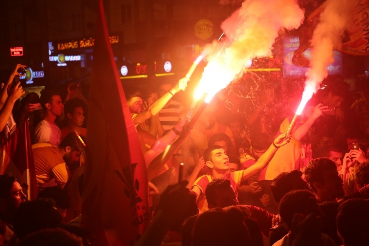 Galatasaray’ın Şampiyonluğu Gaziantep’te Coşkuyla Kutlandı