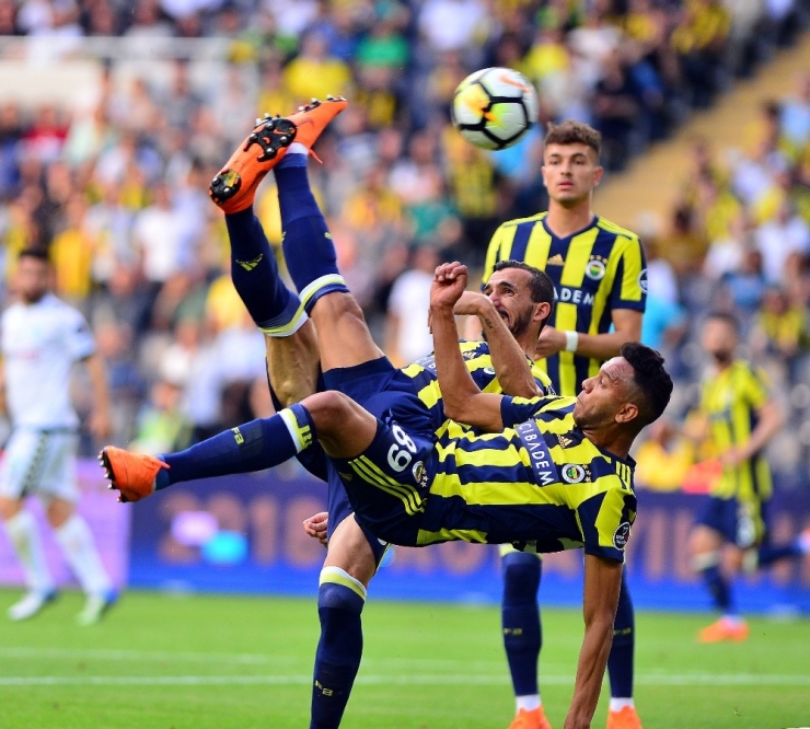 Spor Toto Süper Lig: Fenerbahçe: 0 - Atiker Konyaspor: 0 (Maç Devam Ediyor)