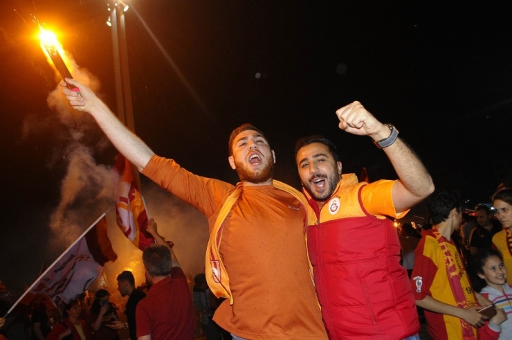 Taksim’de Şampiyonluk Coşkusu