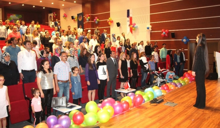 Anaokulu Öğrencileri İlk Mezuniyet Coşkusunu Yaşadı