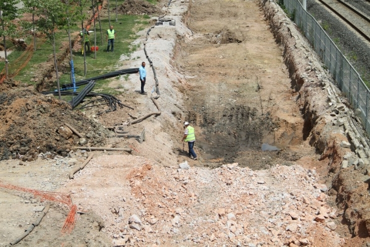 Sekapark-plaj Yolu Tramvay Hattında Hummalı Çalışma